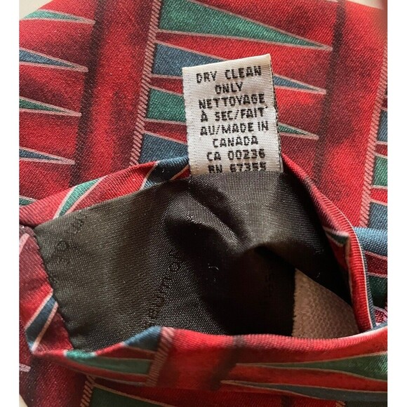 The Metropolitan Museum of Art MOMA Neck Tie 100% Silk 3-1/2” X 60” Made Canada - Picture 7 of 7